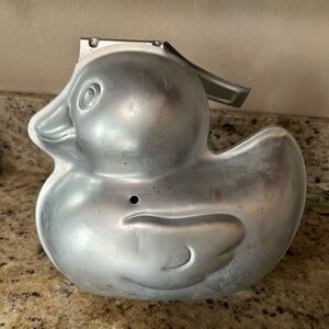 Wilton Rubber Duck Cake Pan